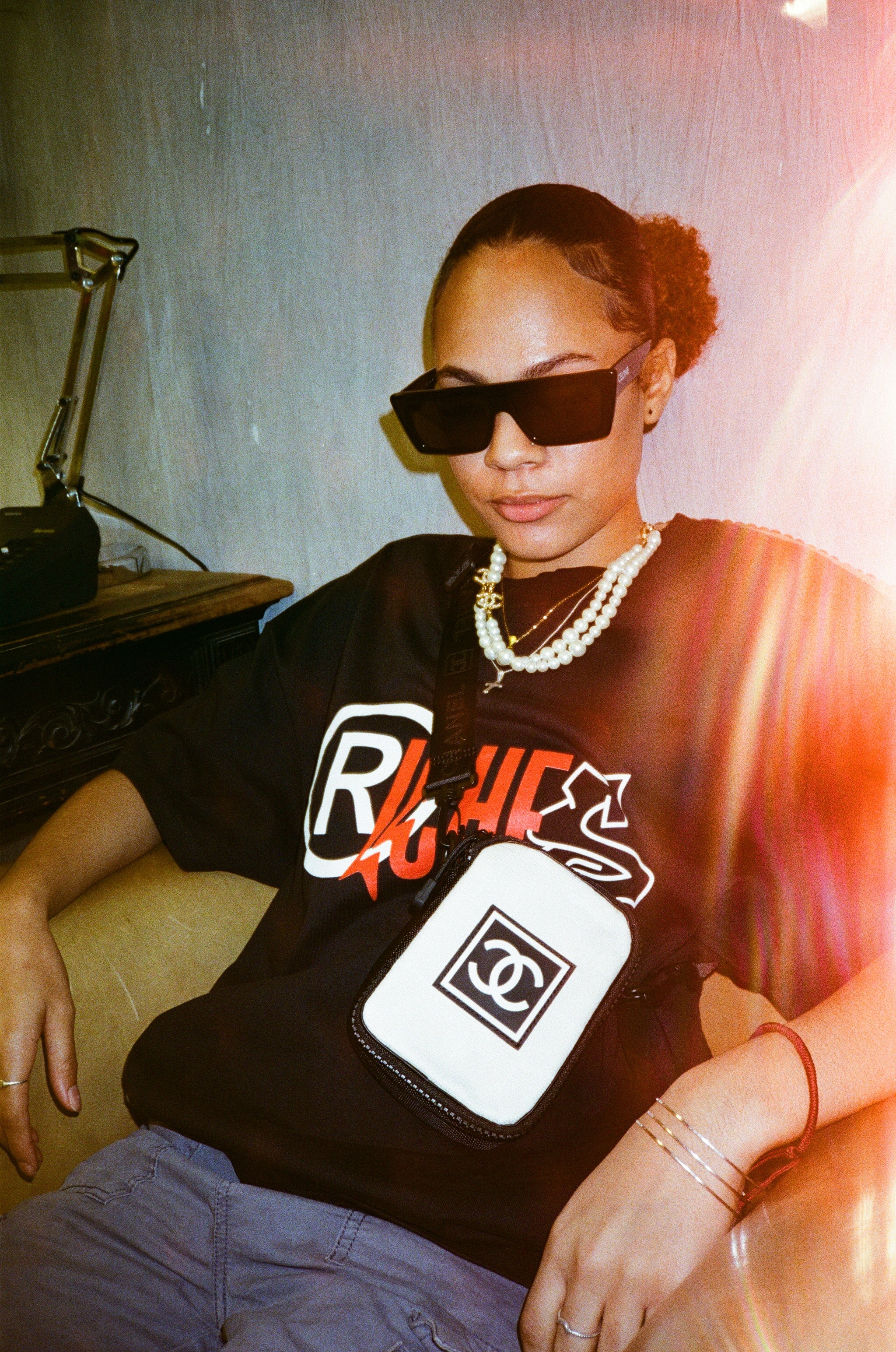 RICHES ICON TEE